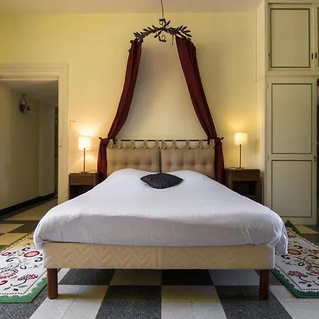 Heritage Chateau In Chaleix With Shared Pool * Chalais (Dordogne)