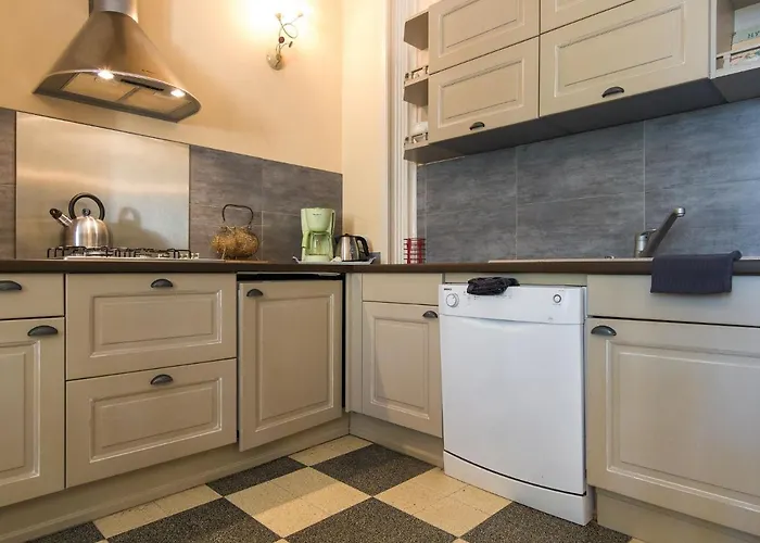 Castle In Chaleix By Forest Hébergement de vacances