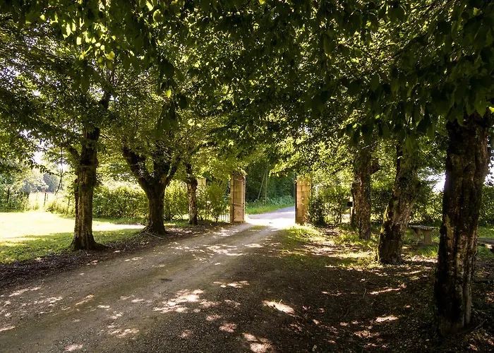 Hébergement de vacances Castle In Chaleix By Forest Chalais (Dordogne)