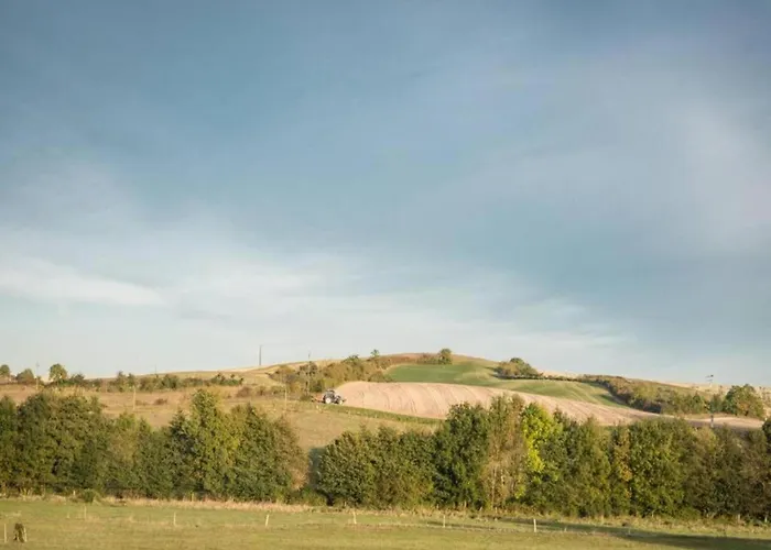 Castle In Chaleix By Forest Hébergement de vacances